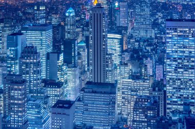 Günbatımında New York Manhattan 'ın gece manzarası