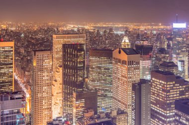 Günbatımında New York Manhattan 'ın gece manzarası