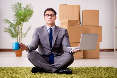 Office katta meditasyon işadamı