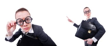 Beyaz tenli komik iş kadını.