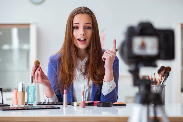 Beauty fashion blogger recording video — Stock Photo, Image