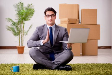 Office katta meditasyon işadamı