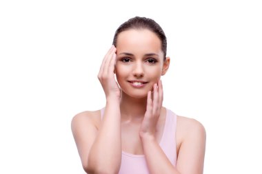 Güzellik konsepti olan genç bir kadın beyazda izole edilmiş.