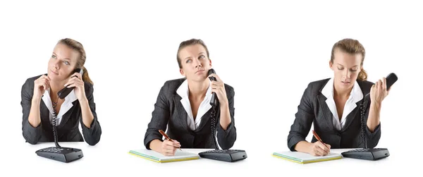 Assistente de call center respondendo a chamadas — Fotografia de Stock