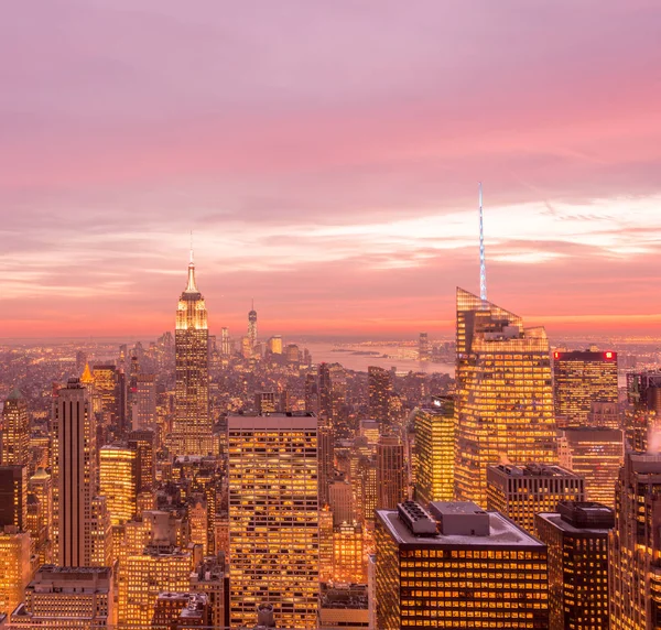 Günbatımında New York Manhattan manzarası