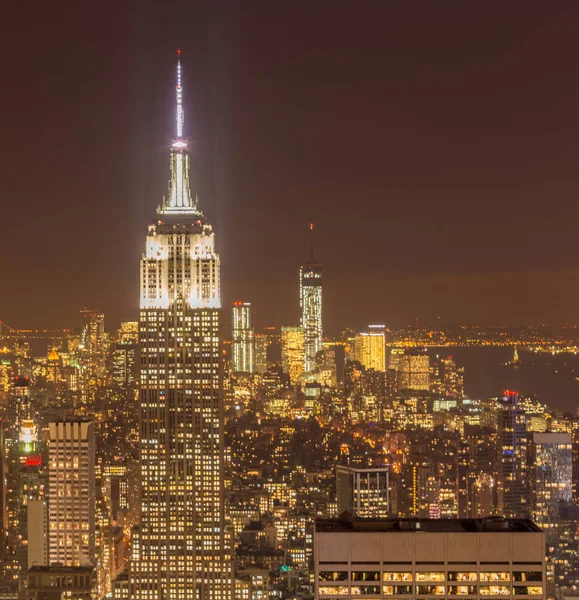 Utsikt över New York Manhattan under solnedgången timmar — Stockfoto