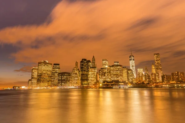 Utsikt över nedre Manhattan från Brooklyn — Stockfoto