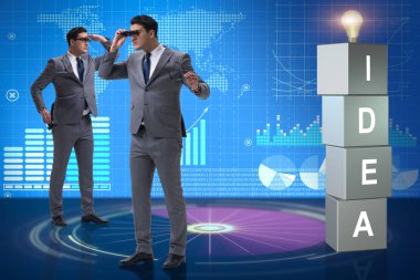 Parlak fikirler arayan iş adamı.