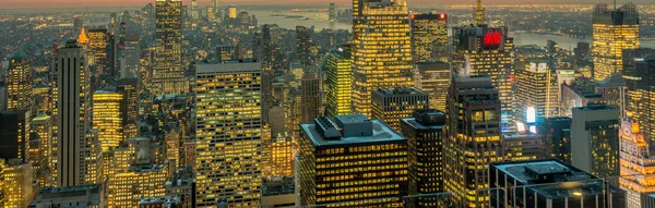 Nueva York - 20 de diciembre de 2013: Vista del Bajo Manhattan en Decembe — Foto de Stock