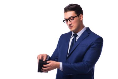 Beyaz arka planda boş cüzdanı olan iflas etmiş bir işadamı.