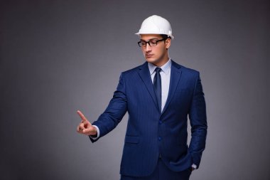 Endüstriyel kavramında genç mimar