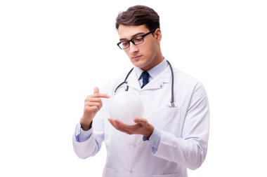 Doktor kristal beyaz arka plan üzerinde izole küre ile