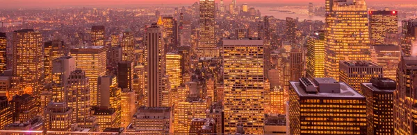 View of New York Manhattan during sunset hours — Stock Photo, Image