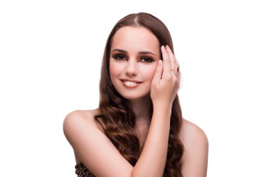 Beyaz arka plan üzerinde izole genç güzel kadın