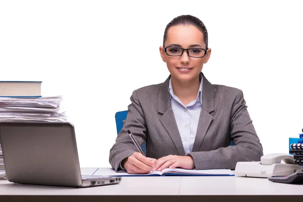 Młoda bizneswoman w biurze odizolowany na biały — Zdjęcie stockowe