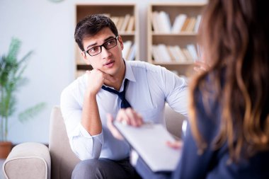 Psikolog ziyareti ile tıbbi konsept