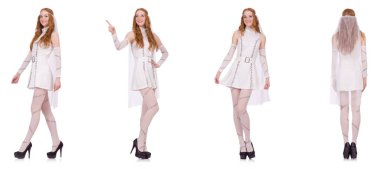 Beyaz tenli, açık renkli, büyüleyici elbiseli güzel bayan.