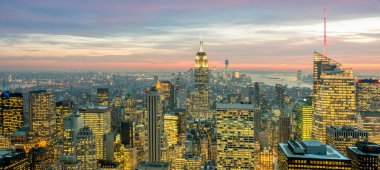 Günbatımında New York Manhattan manzarası