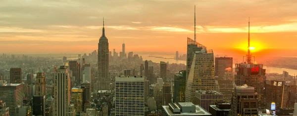 New York - 20. DEZEMBER 2013: Blick auf Lower Manhattan im Dezember — Stockfoto