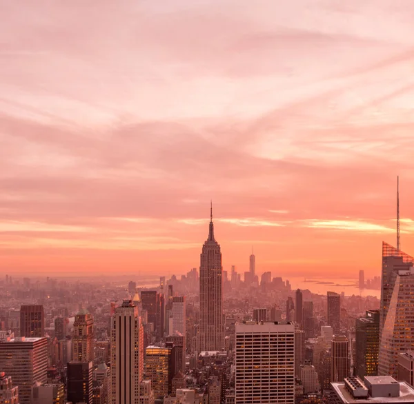 Utsikt över New York Manhattan under solnedgången timmar — Stockfoto