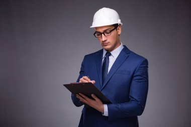 Endüstriyel kavramında genç mimar