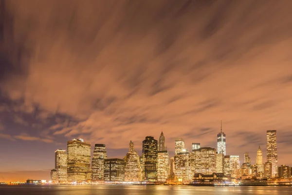 Utsikt över nedre Manhattan från Brooklyn — Stockfoto