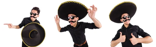 Vicces férfi mexikói sombrero kalapot visel, fehér alapon elszigetelve. — Stock Fotó