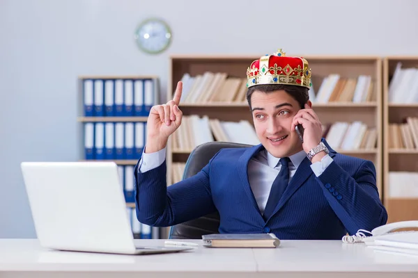 King businessman working in the office — Stock Photo, Image