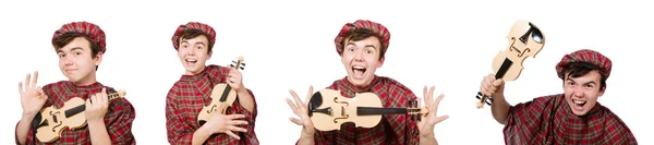 Divertido escocés con violín sobre blanco —  Fotos de Stock
