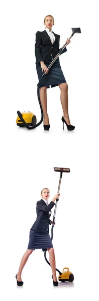 Geschäftsfrau putzt mit Staubsauger auf Weiß — Stockfoto