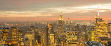 Günbatımında New York Manhattan manzarası