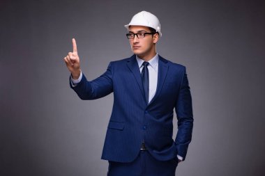 Endüstriyel kavramında genç mimar