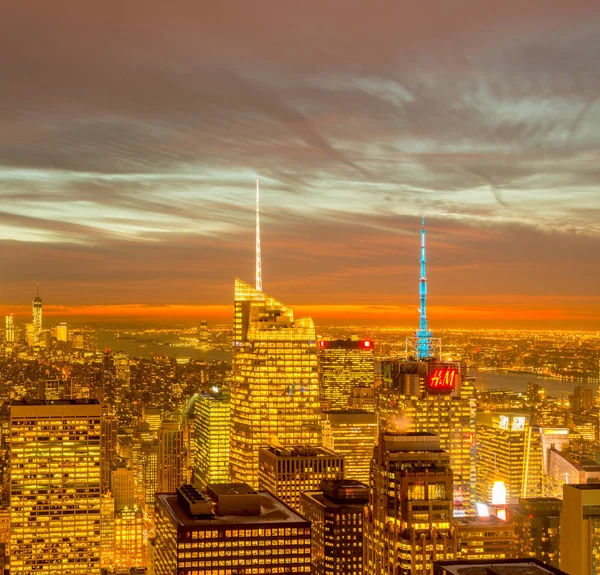 Нью-Йорк - 20 ДЕКАБРЯ 2013 г.: Вид Нижнего Манхэттена на декабрь — стоковое фото