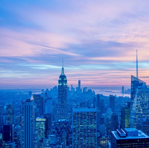 View of New York Manhattan during sunset hours — Stock Photo, Image