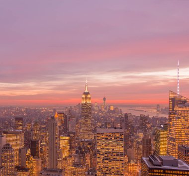 Günbatımında New York Manhattan manzarası