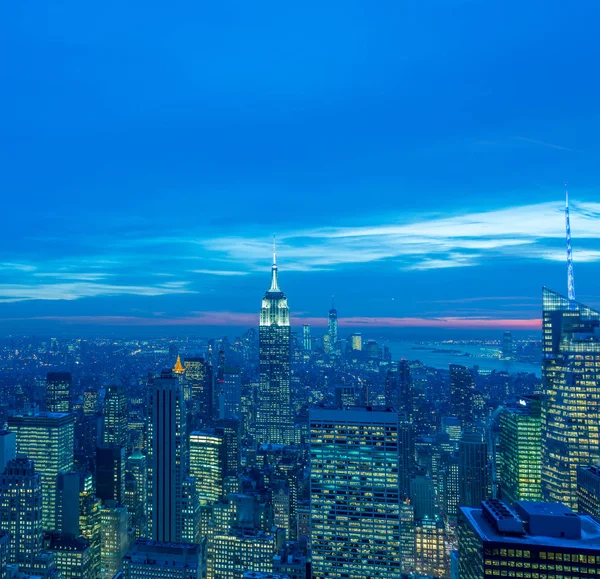 Uitzicht op New York Manhattan tijdens zonsondergang — Stockfoto