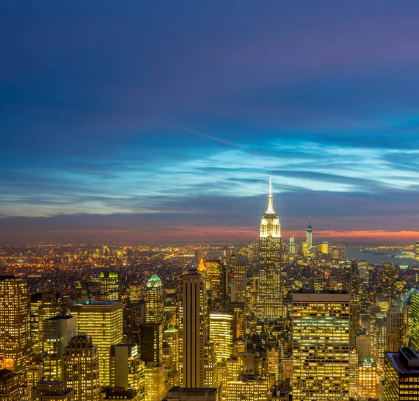 Utsikt över New York Manhattan under solnedgången timmar — Stockfoto