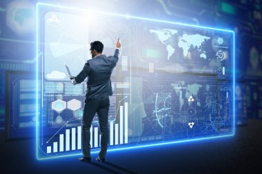 Büyük veri arayan iş adamı