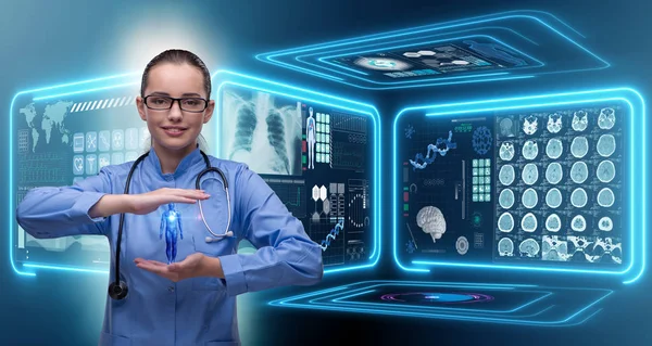 Kvinna läkare i futuristiska medicinska begrepp — Stockfoto