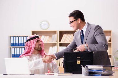 Arap işadamı ile çeşitli iş konseptleri