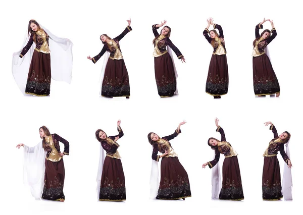 Jeune femme dansant danse azeri traditionnelle — Photo