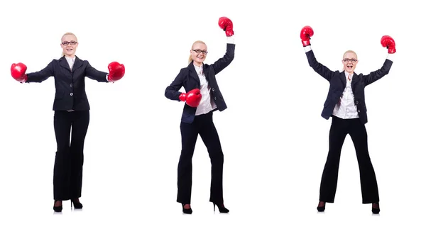 Mulher empresária com luvas de boxe em branco — Fotografia de Stock