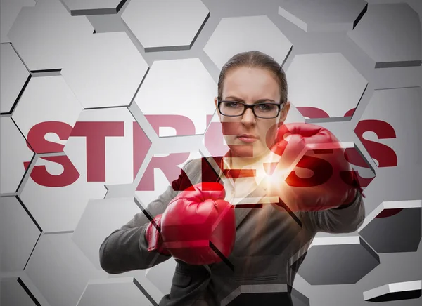 Zakenvrouw onder stress in bedrijfsconcept — Stockfoto