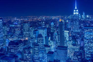 Günbatımında New York Manhattan 'ın gece manzarası