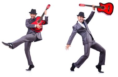 Gitarist beyazı izole etti