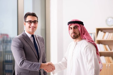 Arap işadamı ile çeşitli iş konseptleri