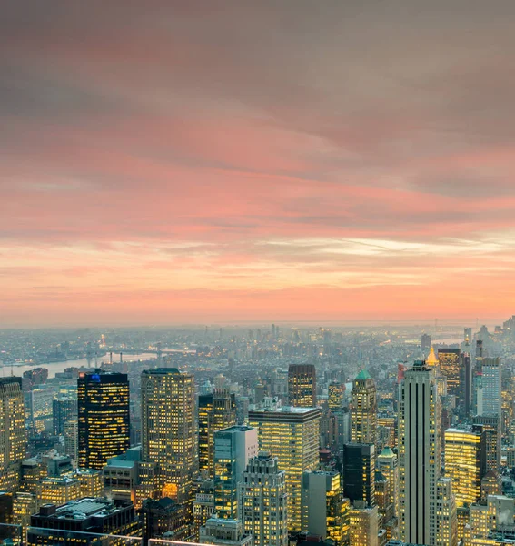 View of New York Manhattan during sunset hours — Stock Photo, Image