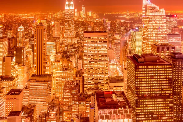 Vista noturna de Nova York Manhattan durante o pôr do sol — Fotografia de Stock