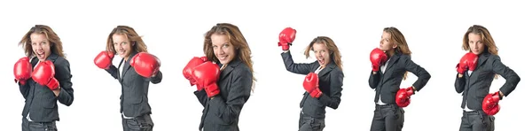 白に隔離されたボクシンググローブを持つ若い女性 — ストック写真