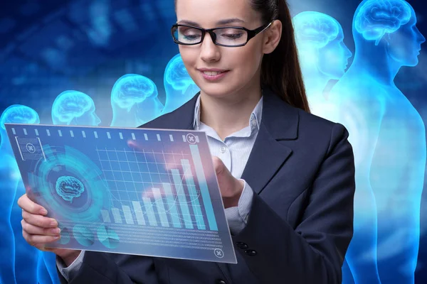 Affärskvinna inom artificiell intelligens — Stockfoto
